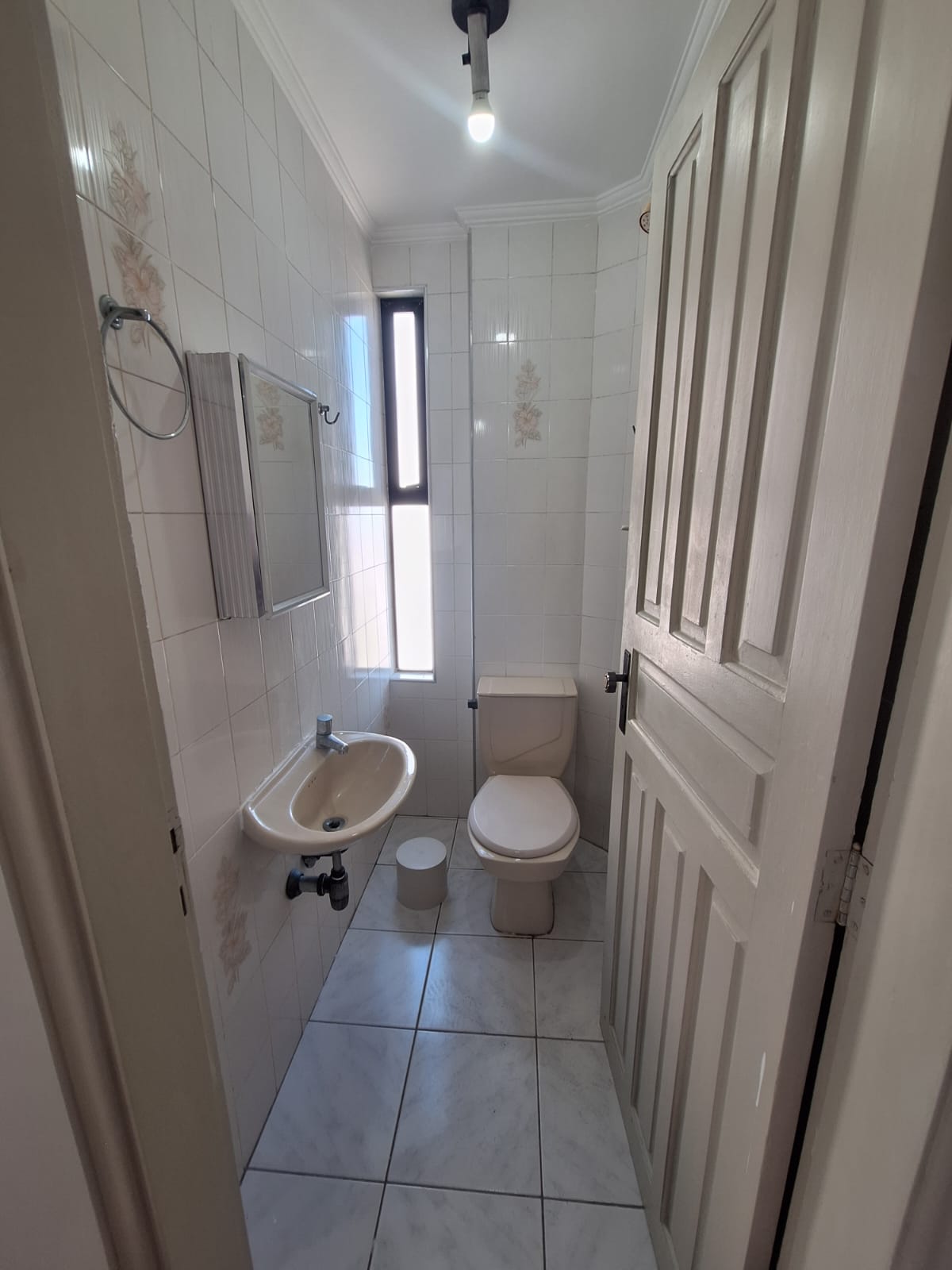 Apartamento com 2 Quartos sendo 1 Suíte à Venda, 70 m² por R$ 410.000