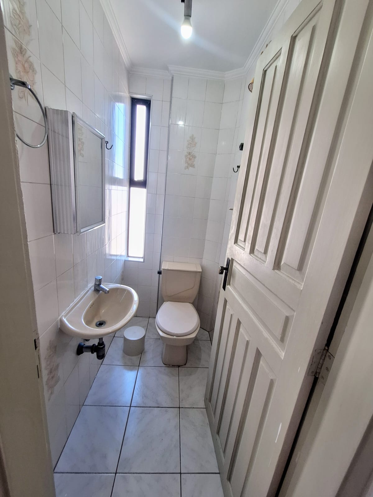 Apartamento com 2 Quartos sendo 1 Suíte à Venda, 70 m² por R$ 410.000