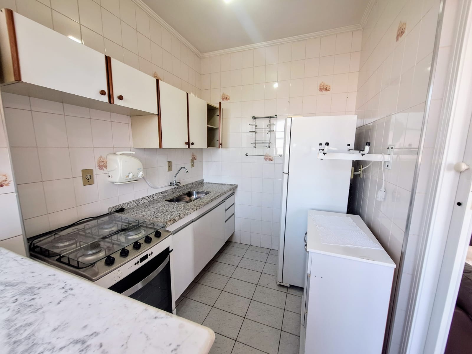 Apartamento com 2 Quartos sendo 1 Suíte à Venda, 70 m² por R$ 410.000