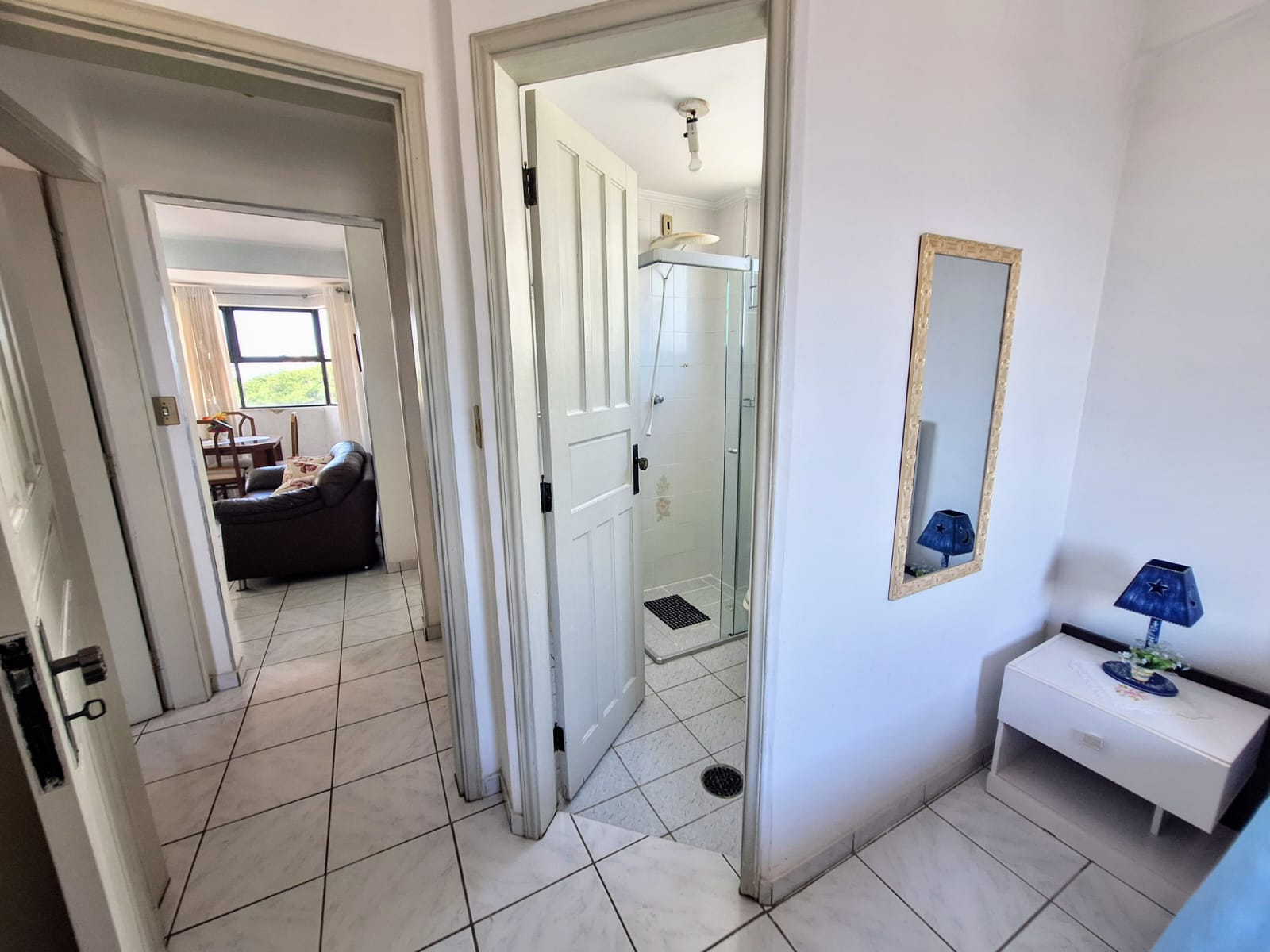 Apartamento com 2 Quartos sendo 1 Suíte à Venda, 70 m² por R$ 410.000