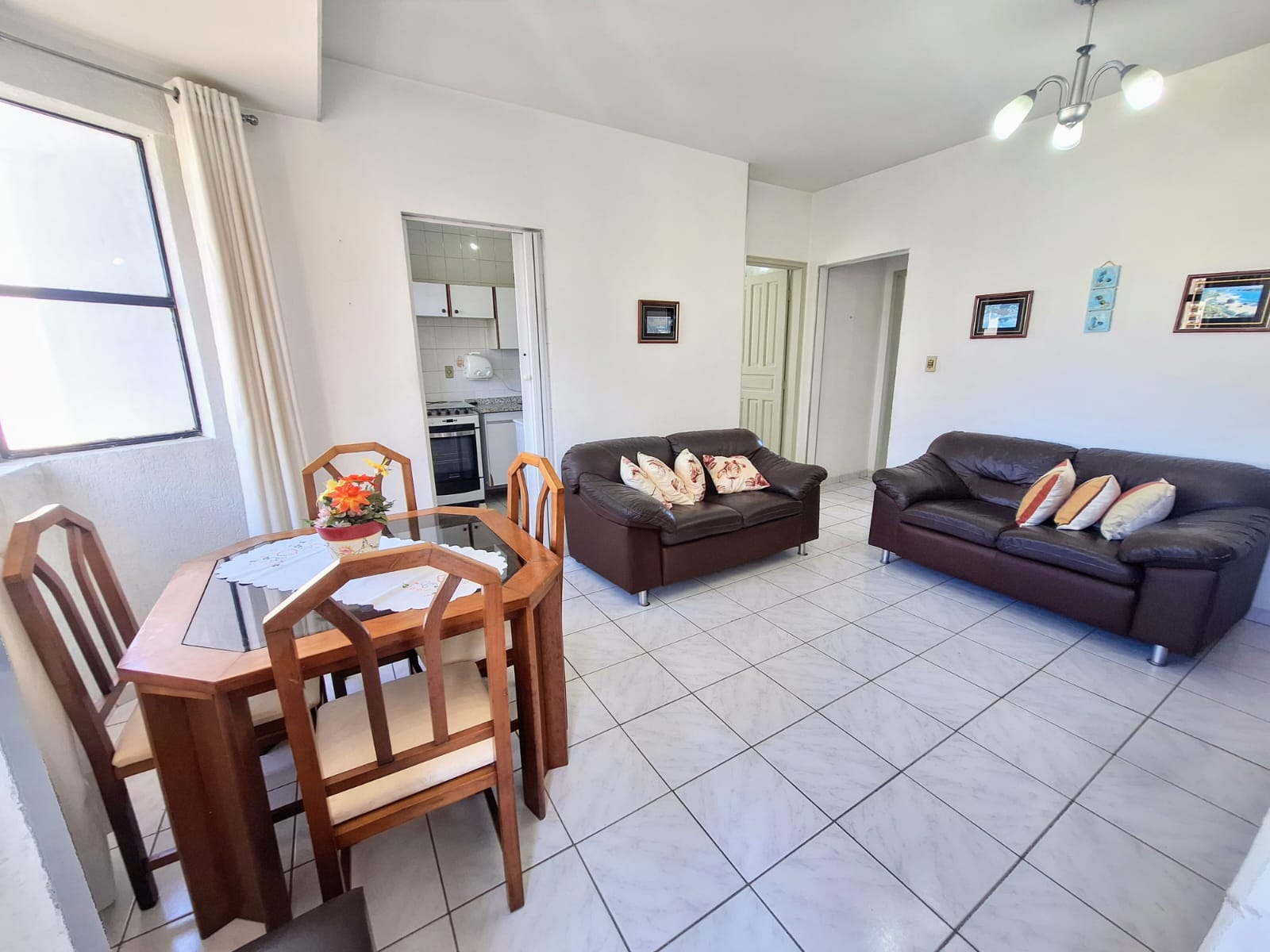 Apartamento com 2 Quartos sendo 1 Suíte à Venda, 70 m² por R$ 410.000