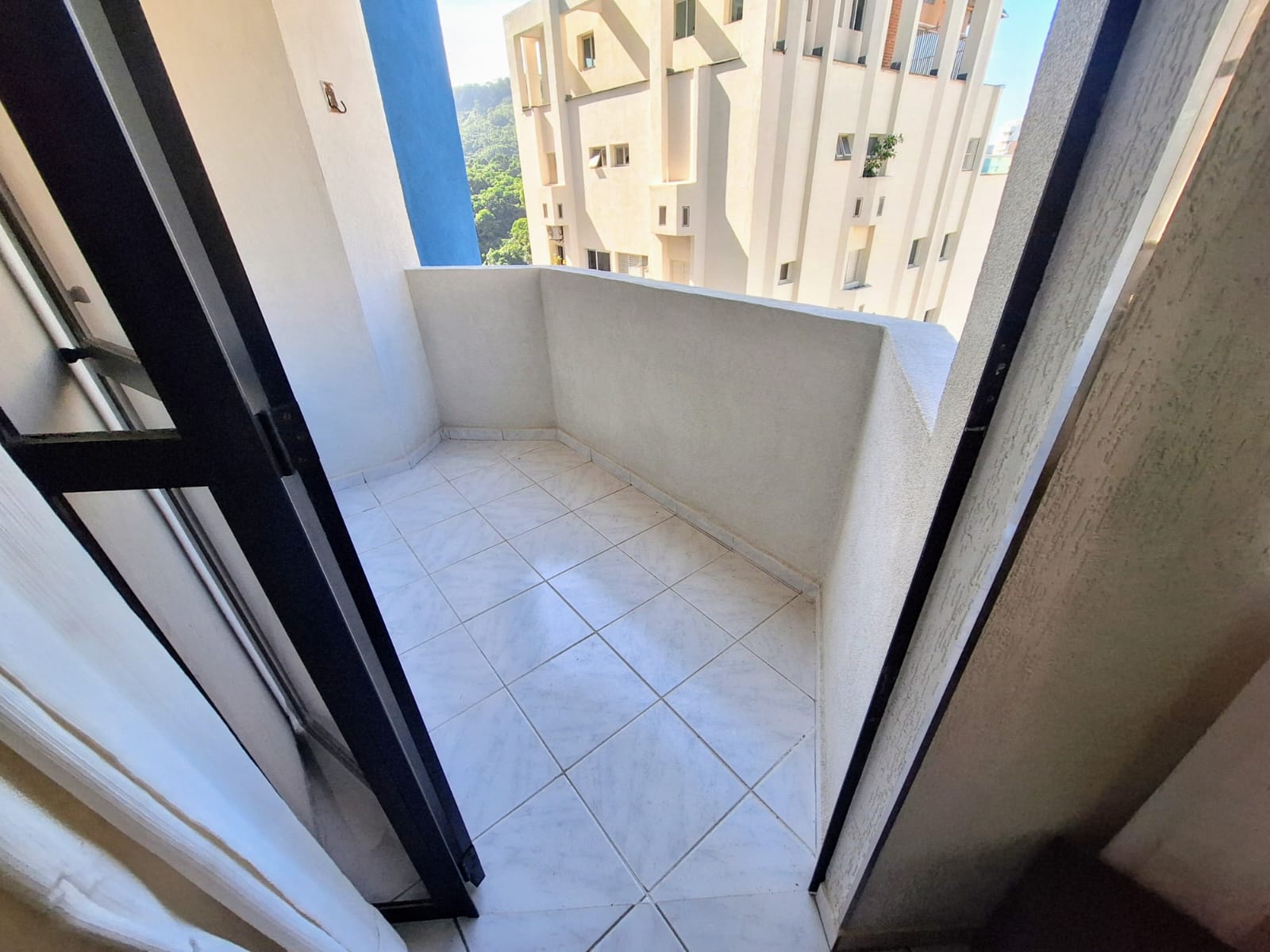 Apartamento com 2 Quartos sendo 1 Suíte à Venda, 70 m² por R$ 410.000