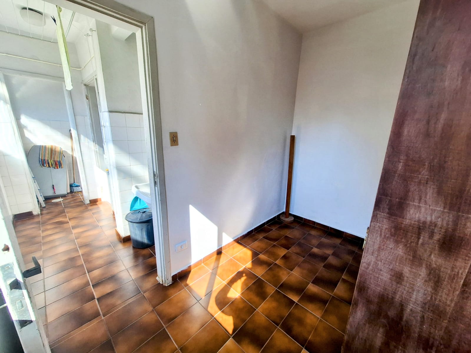  APARTAMENTO À VENDA NA PRAIA DAS PITANGUEIRAS - REGIÃO DO SHOPPING LA PLAGE 
