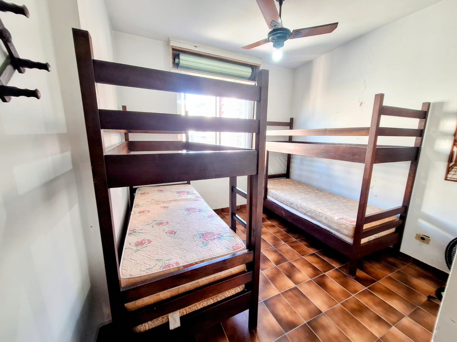  APARTAMENTO À VENDA NA PRAIA DAS PITANGUEIRAS - REGIÃO DO SHOPPING LA PLAGE 