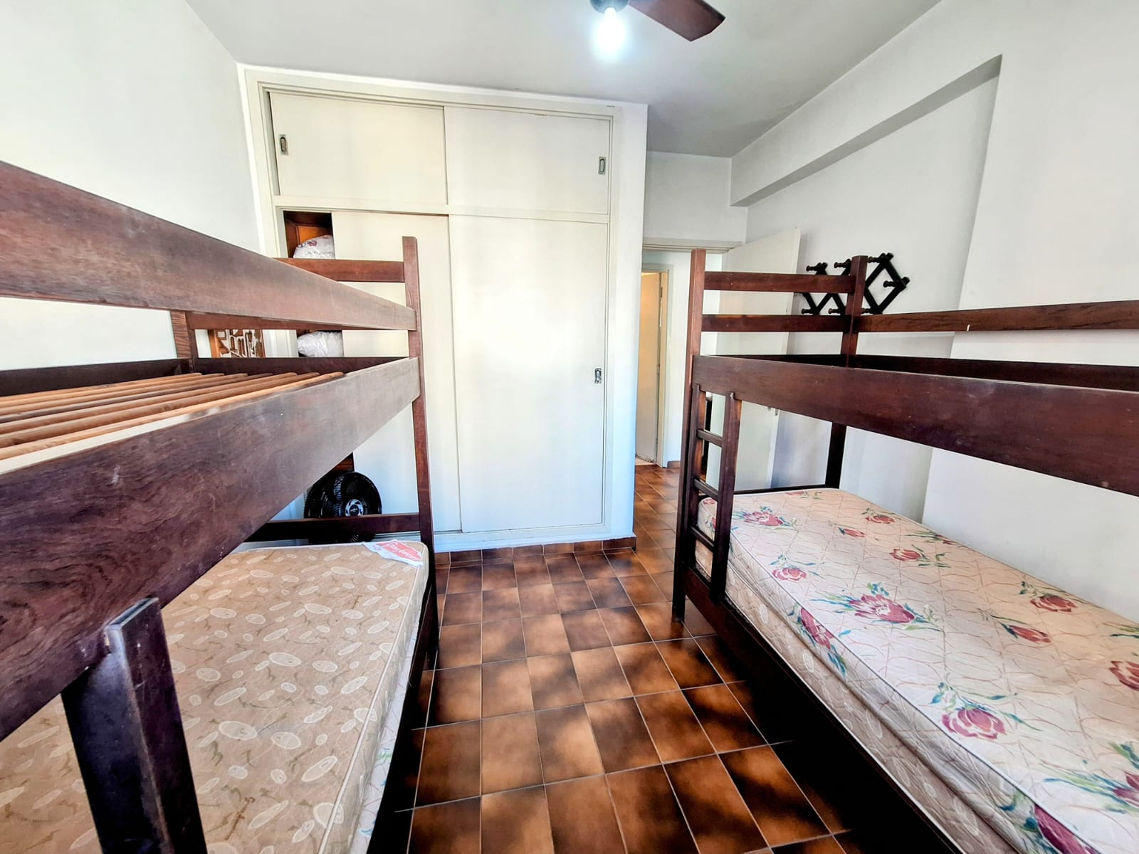  APARTAMENTO À VENDA NA PRAIA DAS PITANGUEIRAS - REGIÃO DO SHOPPING LA PLAGE 