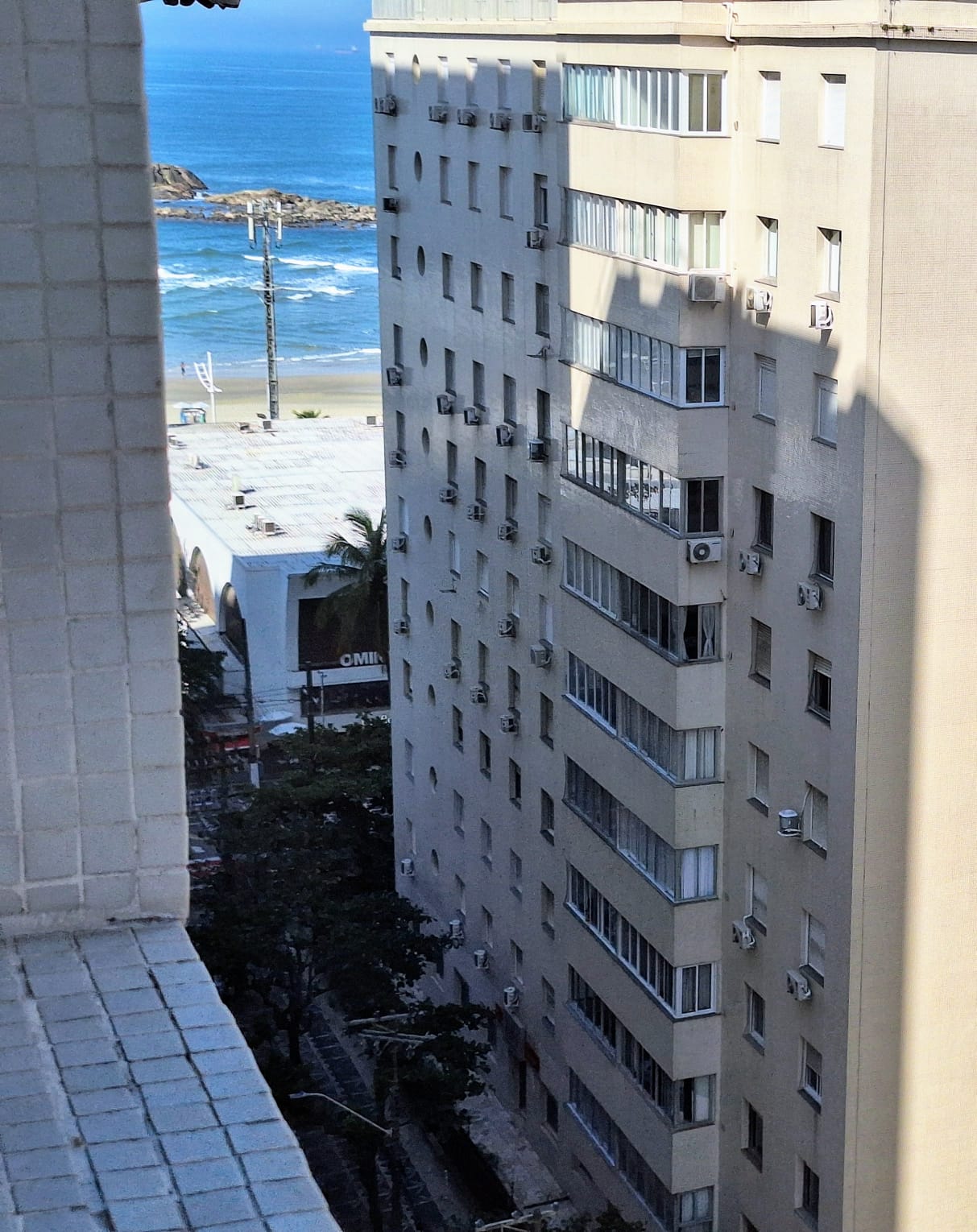  APARTAMENTO À VENDA NA PRAIA DAS PITANGUEIRAS - REGIÃO DO SHOPPING LA PLAGE 