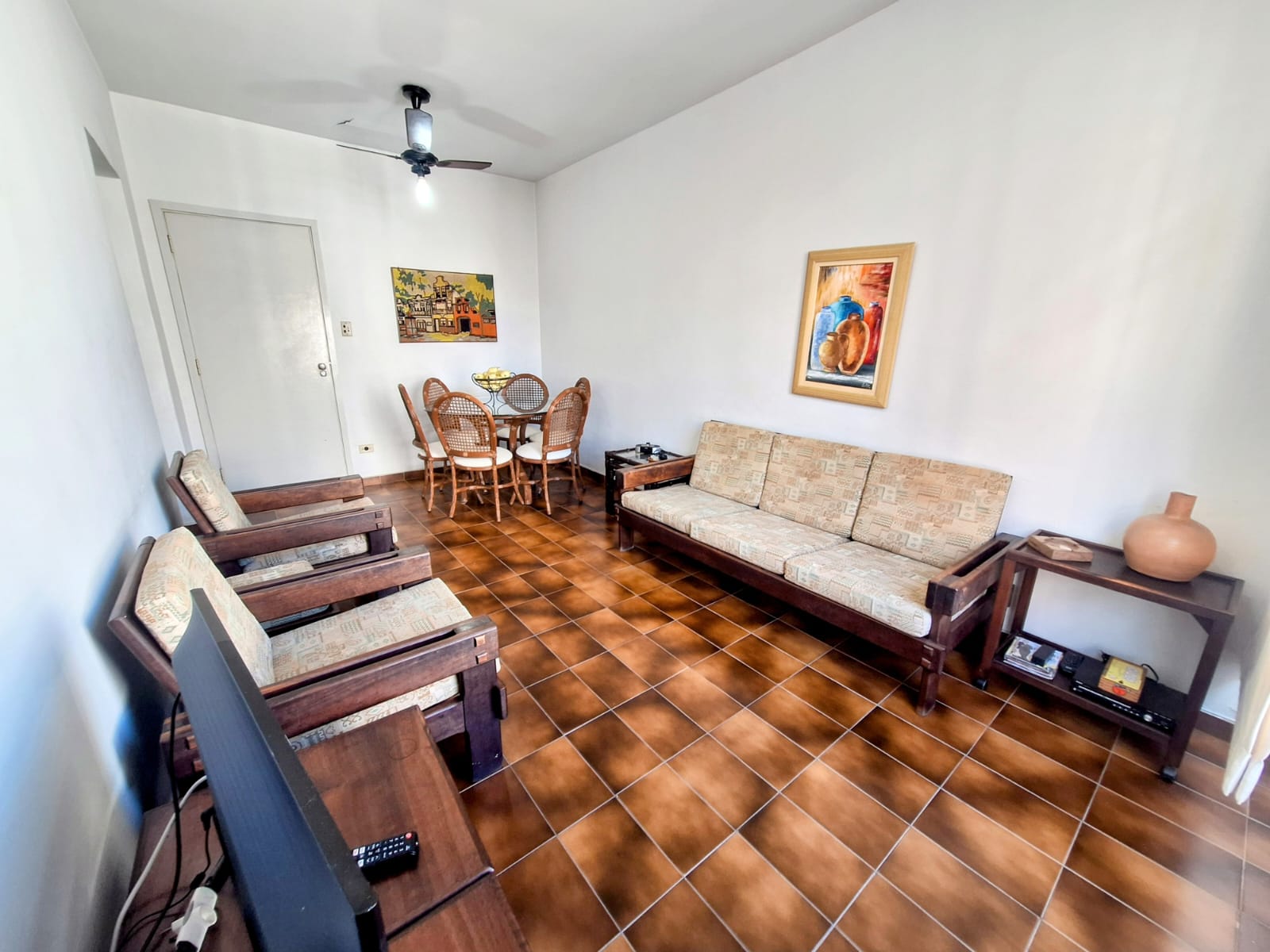  APARTAMENTO À VENDA NA PRAIA DAS PITANGUEIRAS - REGIÃO DO SHOPPING LA PLAGE 