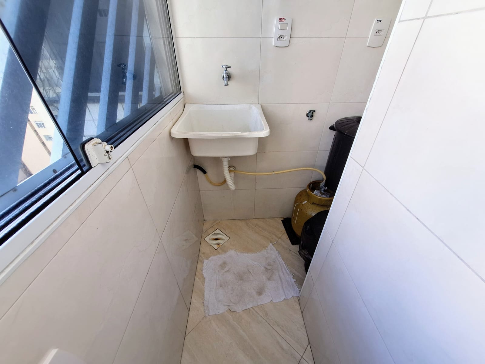  Pitangueiras! - Apartamento totalmente reformado.