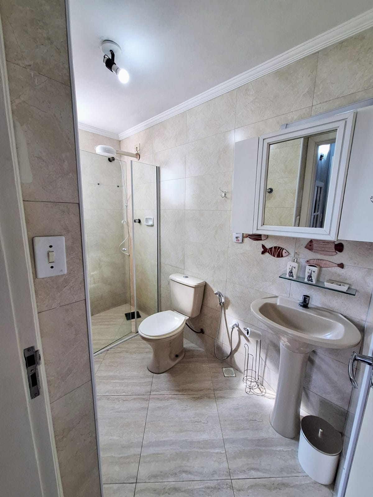  Pitangueiras! - Apartamento totalmente reformado.