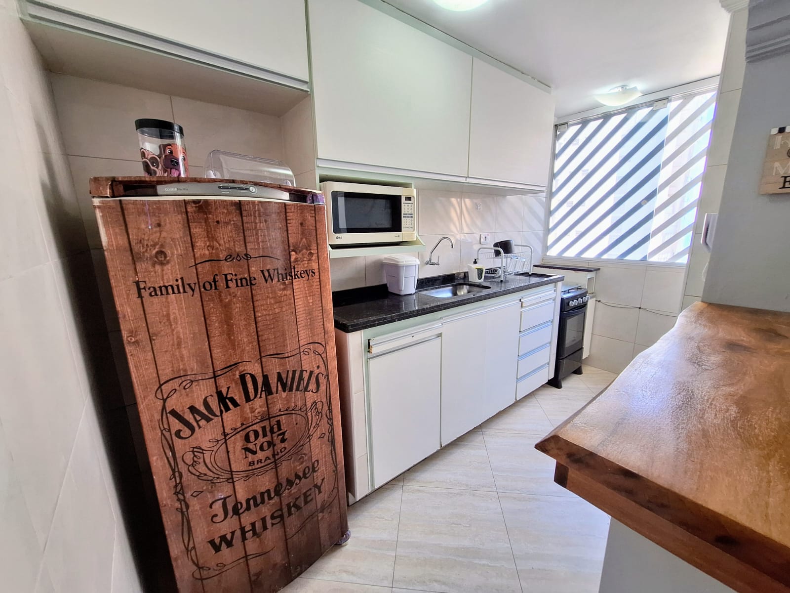  Pitangueiras! - Apartamento totalmente reformado.