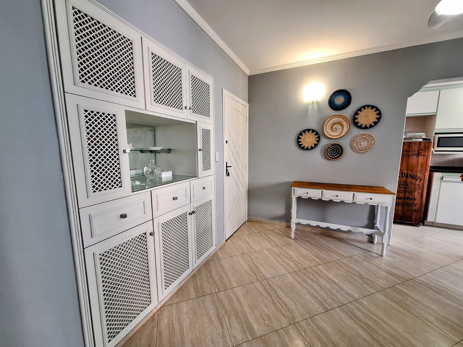  Pitangueiras! - Apartamento totalmente reformado.