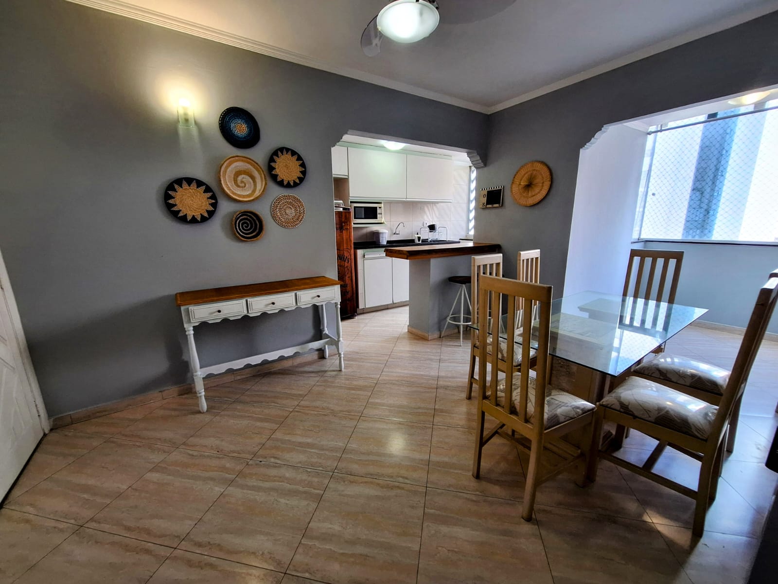  Pitangueiras! - Apartamento totalmente reformado.
