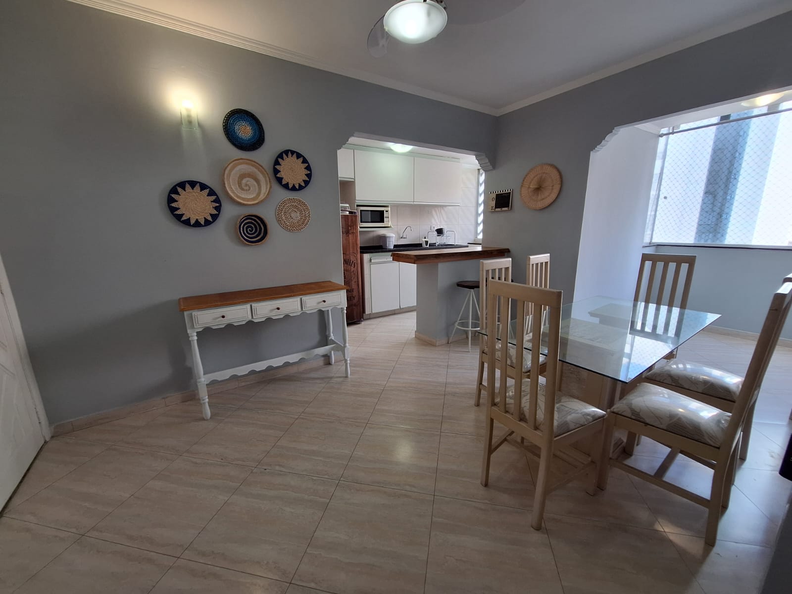  Pitangueiras! - Apartamento totalmente reformado.