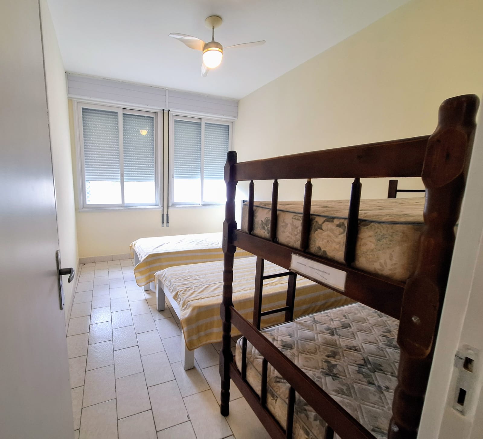 Apartamento com 3 dormitorios 2 banheiros à venda 98m² pitangueiras guaruja R1926654