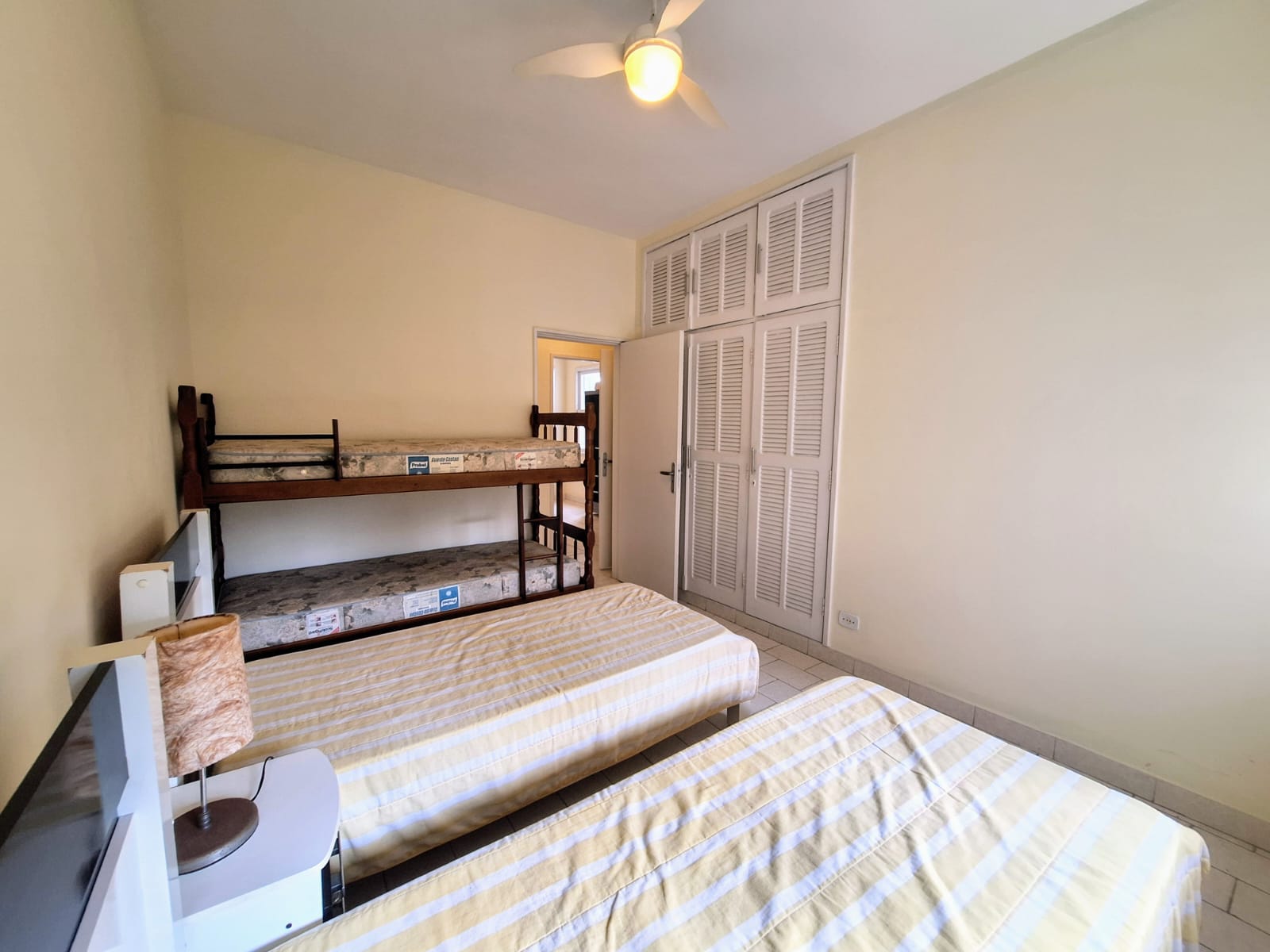 Apartamento com 3 dormitorios 2 banheiros à venda 98m² pitangueiras guaruja R1926654