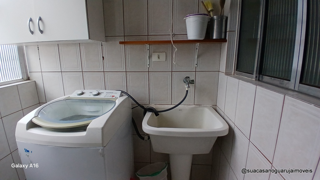Apartamento com 3 dormitórios 1 suite 1 vaga 78 m² por R$ 320.000 - Jardim Virginia - Guarujá/SP - AP511691V