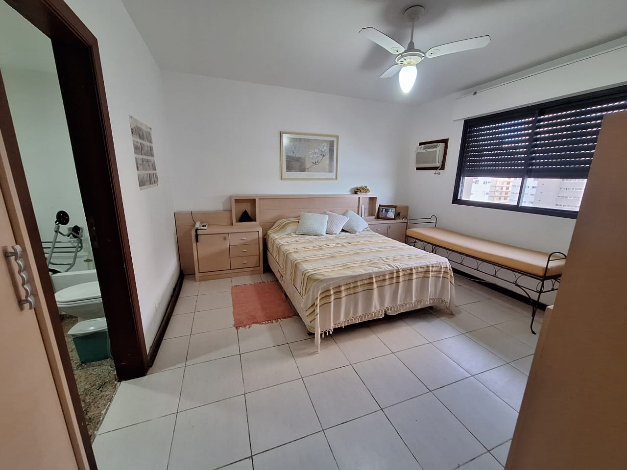 Apartamento venda 3 suites  200m vista total Pitangueiras Guaruja R4828855
