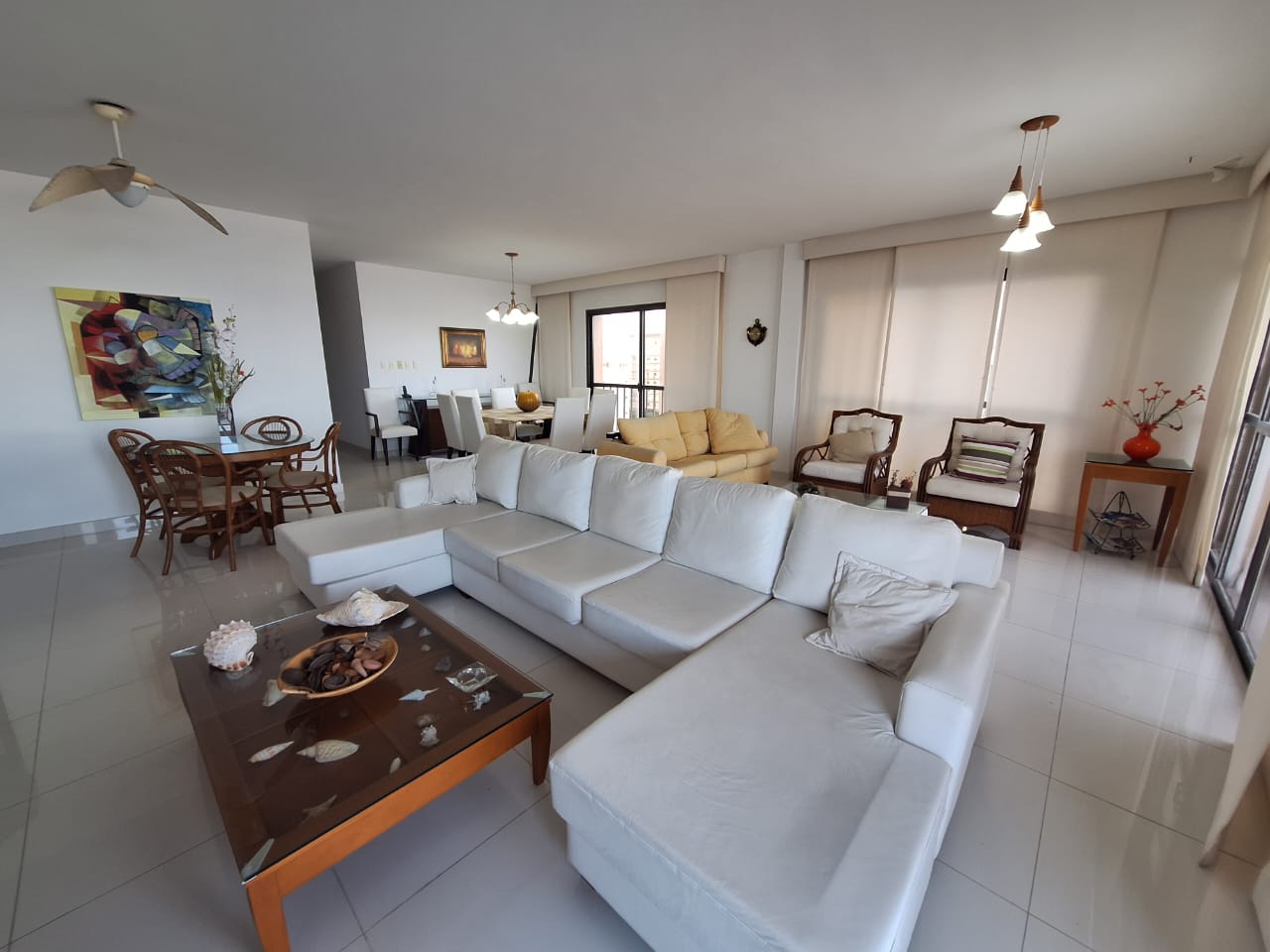 Apartamento venda 3 suites  200m vista total Pitangueiras Guaruja R4828855