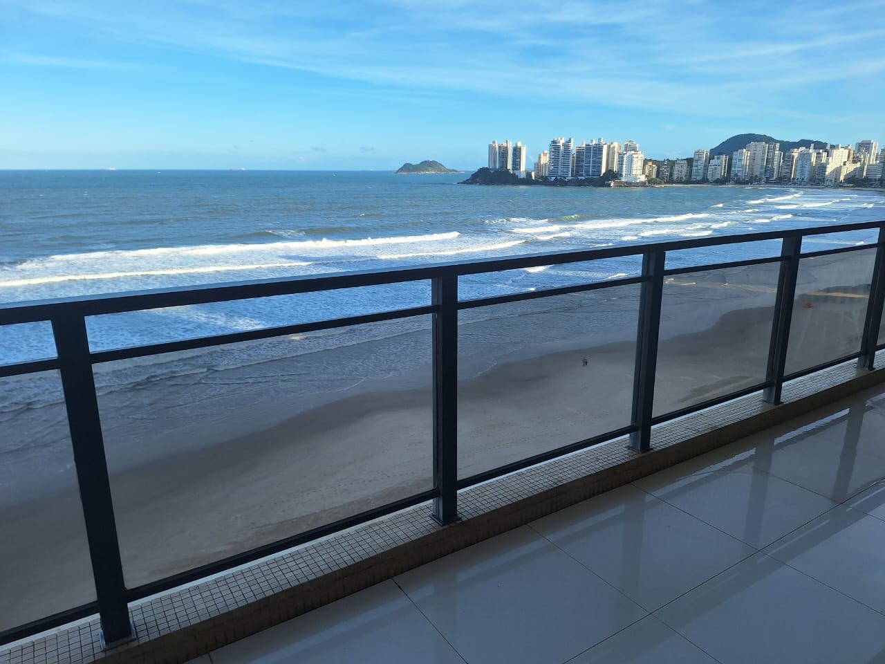 Apartamento venda 3 suites  200m vista total Pitangueiras Guaruja R4828855