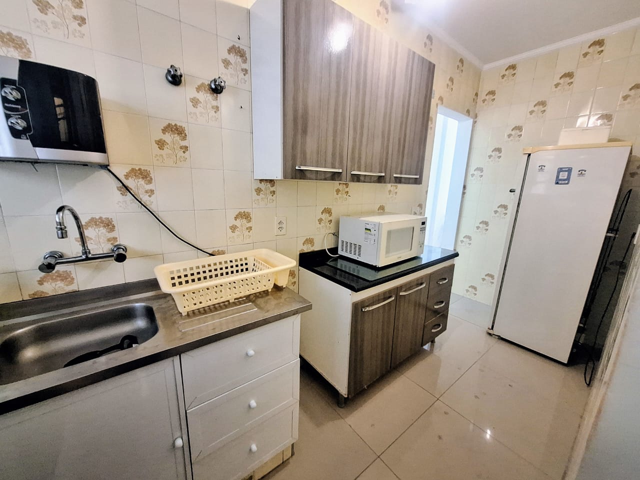 Apartamento 2 quartos à 50m da  Praia de Pitantangueiras - Guarujá
