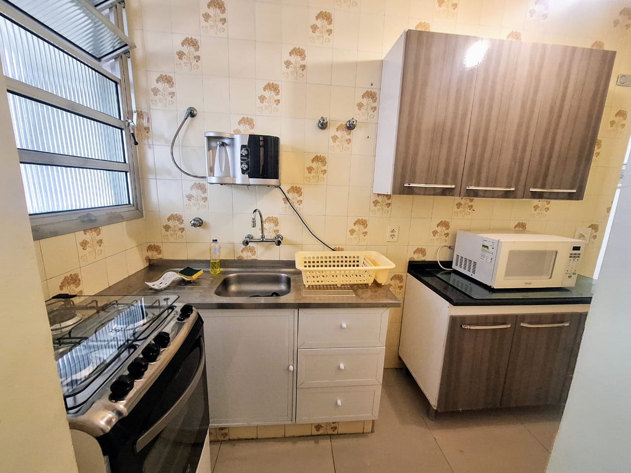 Apartamento 2 quartos à 50m da  Praia de Pitantangueiras - Guarujá