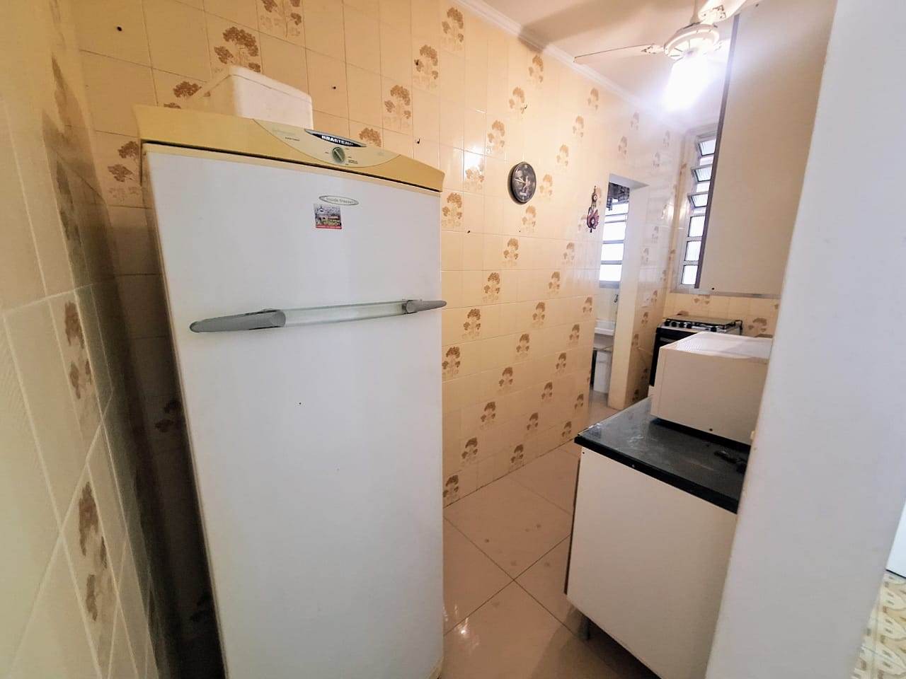 Apartamento 2 quartos à 50m da  Praia de Pitantangueiras - Guarujá