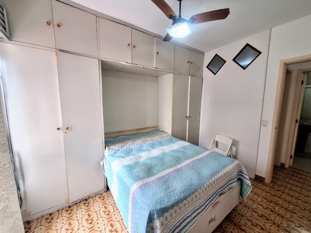 Apartamento 2 quartos à 50m da  Praia de Pitantangueiras - Guarujá
