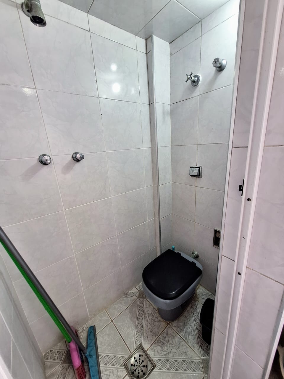 Apartamento com 2 dormitorios  à venda - Pitangueiras Guaruja  R1706709