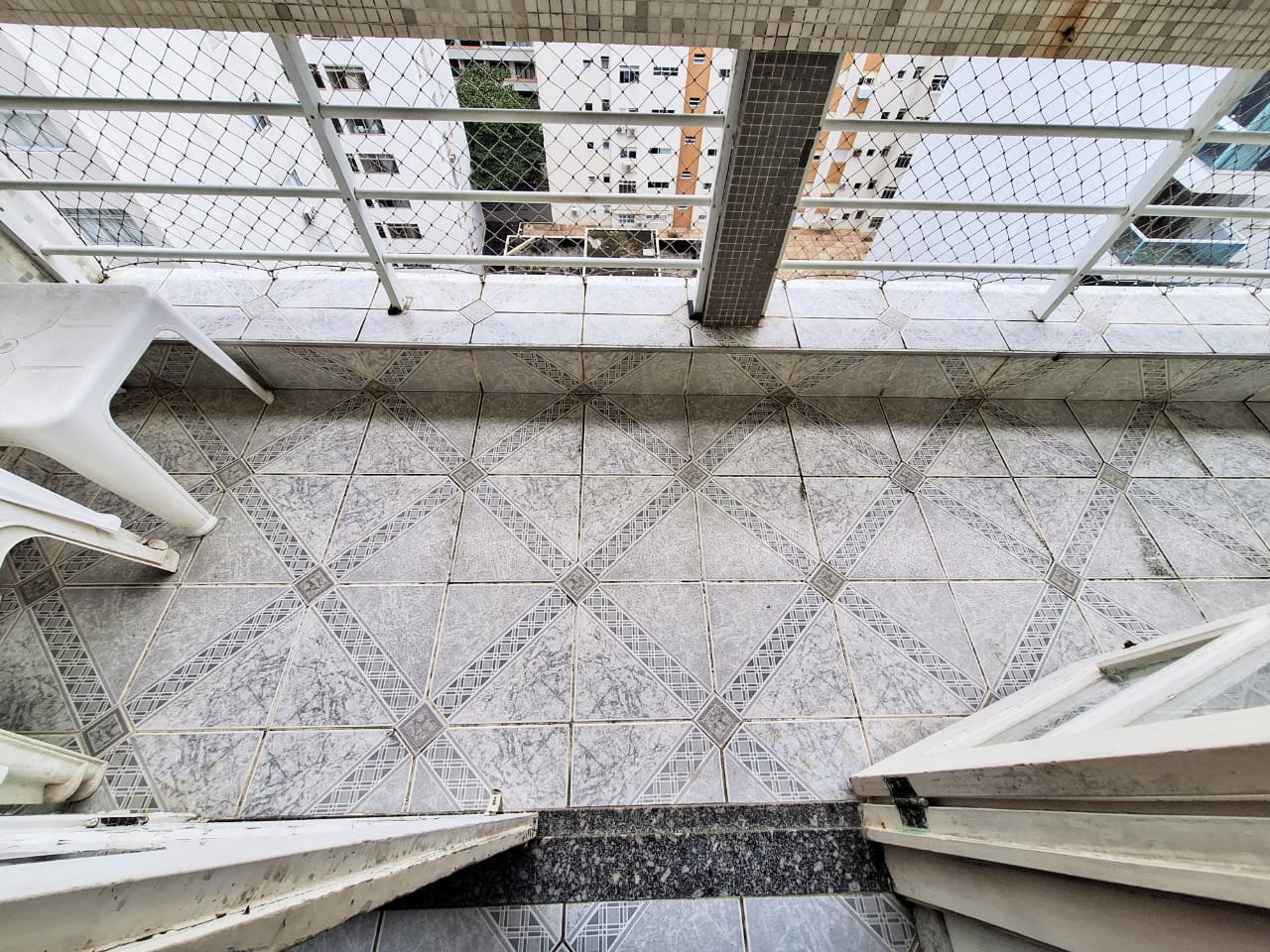 Apartamento com 2 dormitorios  à venda - Pitangueiras Guaruja  R1706709