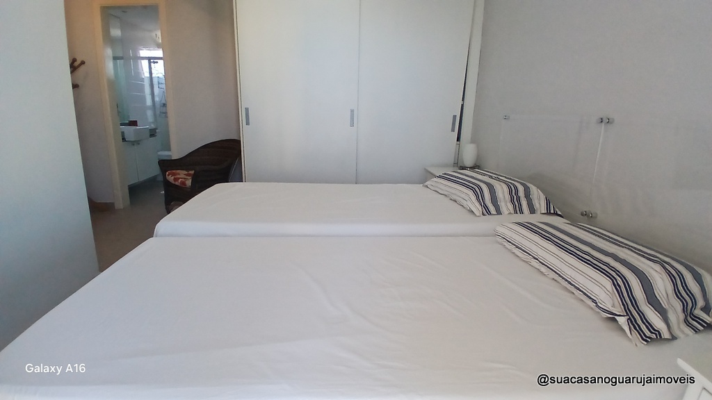 Cobertura com 3 dormitorios  1 suite 3 vagas  à Venda, 230 m² por R$ 1.600.000  CO100E
