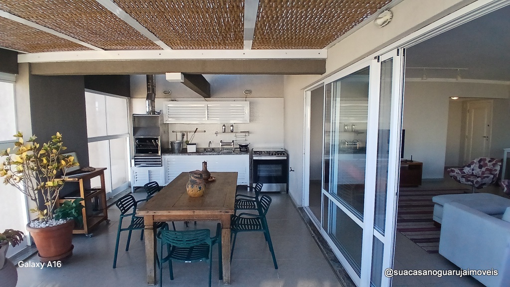 Cobertura com 3 dormitorios  1 suite 3 vagas  à Venda, 230 m² por R$ 1.600.000  CO100E