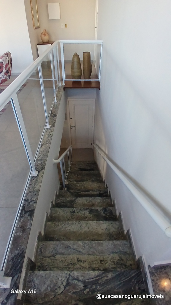 Cobertura com 3 dormitorios  1 suite 3 vagas  à Venda, 230 m² por R$ 1.600.000  CO100E