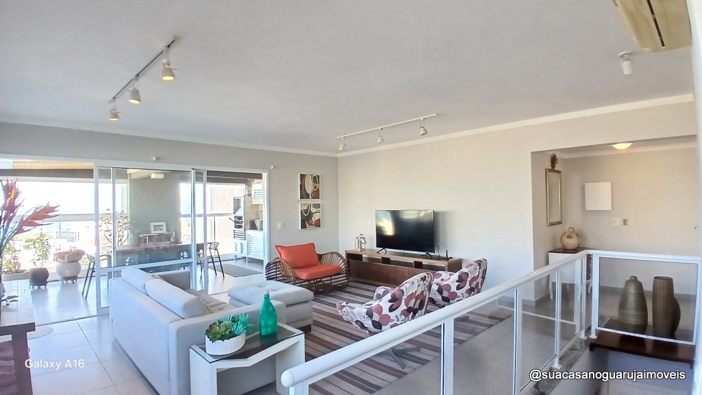 Cobertura com 3 dormitorios  1 suite 3 vagas  à Venda, 230 m² por R$ 1.600.000  CO100E