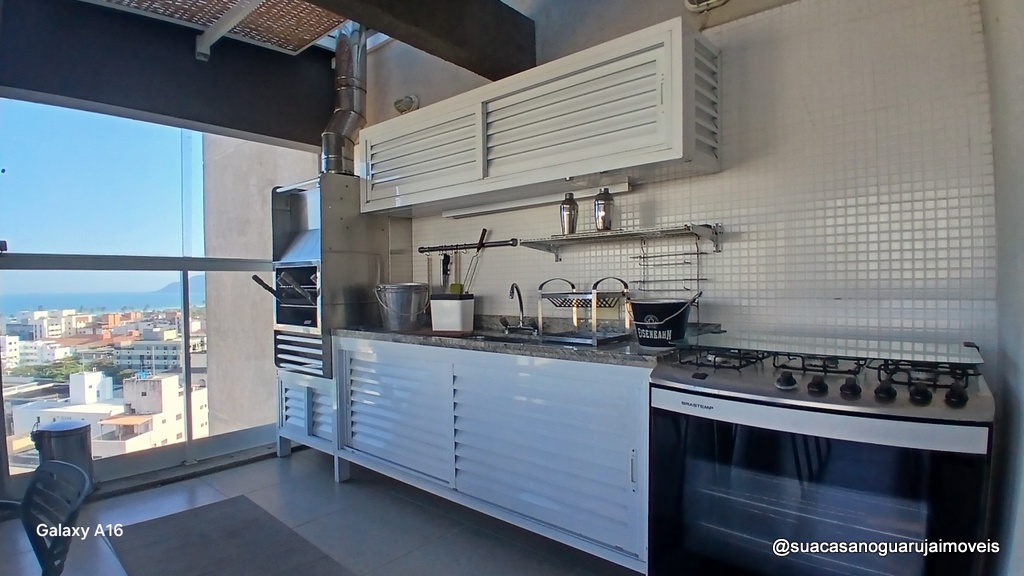 Cobertura com 3 dormitorios  1 suite 3 vagas  à Venda, 230 m² por R$ 1.600.000  CO100E