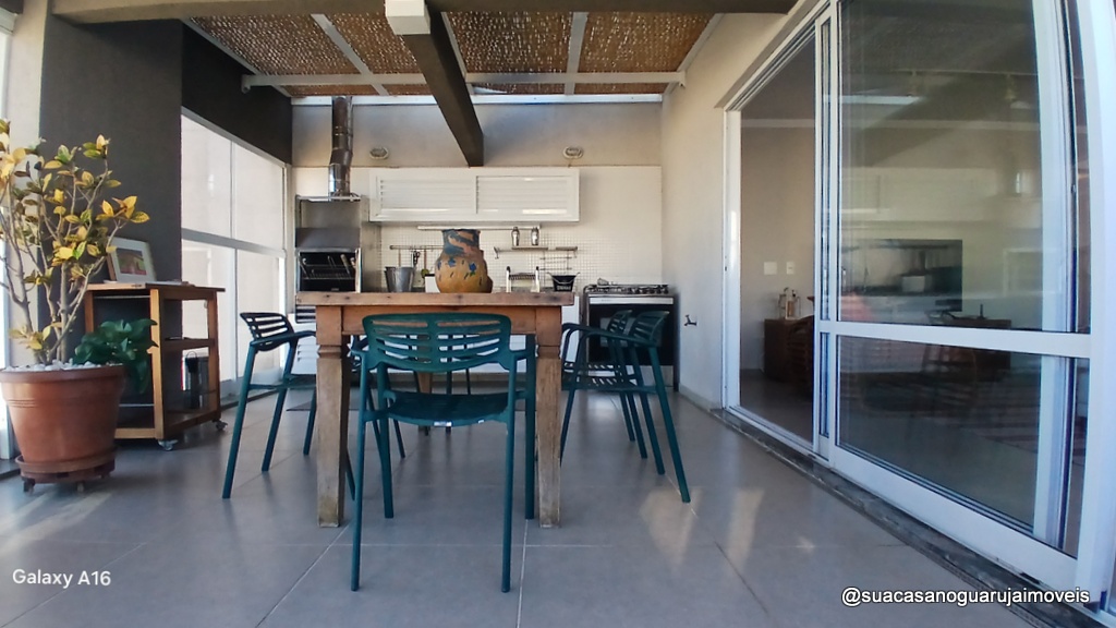 Cobertura com 3 dormitorios  1 suite 3 vagas  à Venda, 230 m² por R$ 1.600.000  CO100E