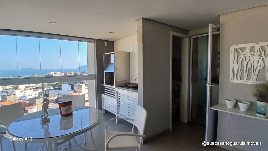 Cobertura com 3 dormitorios  1 suite 3 vagas  à Venda, 230 m² por R$ 1.600.000  CO100E