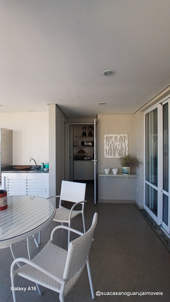Cobertura com 3 dormitorios  1 suite 3 vagas  à Venda, 230 m² por R$ 1.600.000  CO100E
