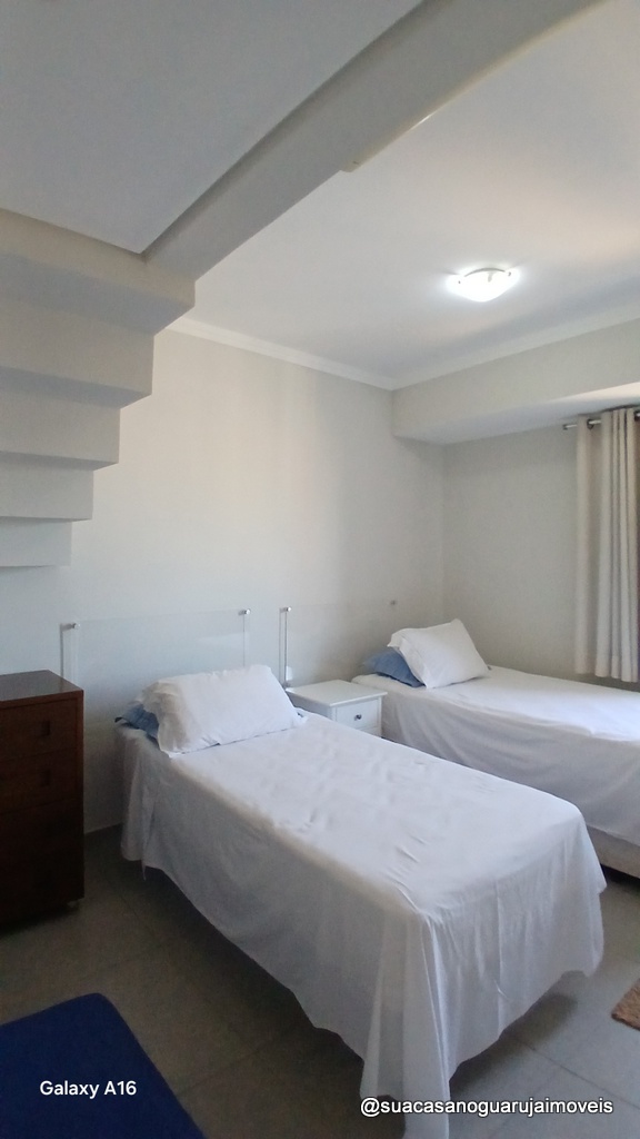 Cobertura com 3 dormitorios  1 suite 3 vagas  à Venda, 230 m² por R$ 1.600.000  CO100E