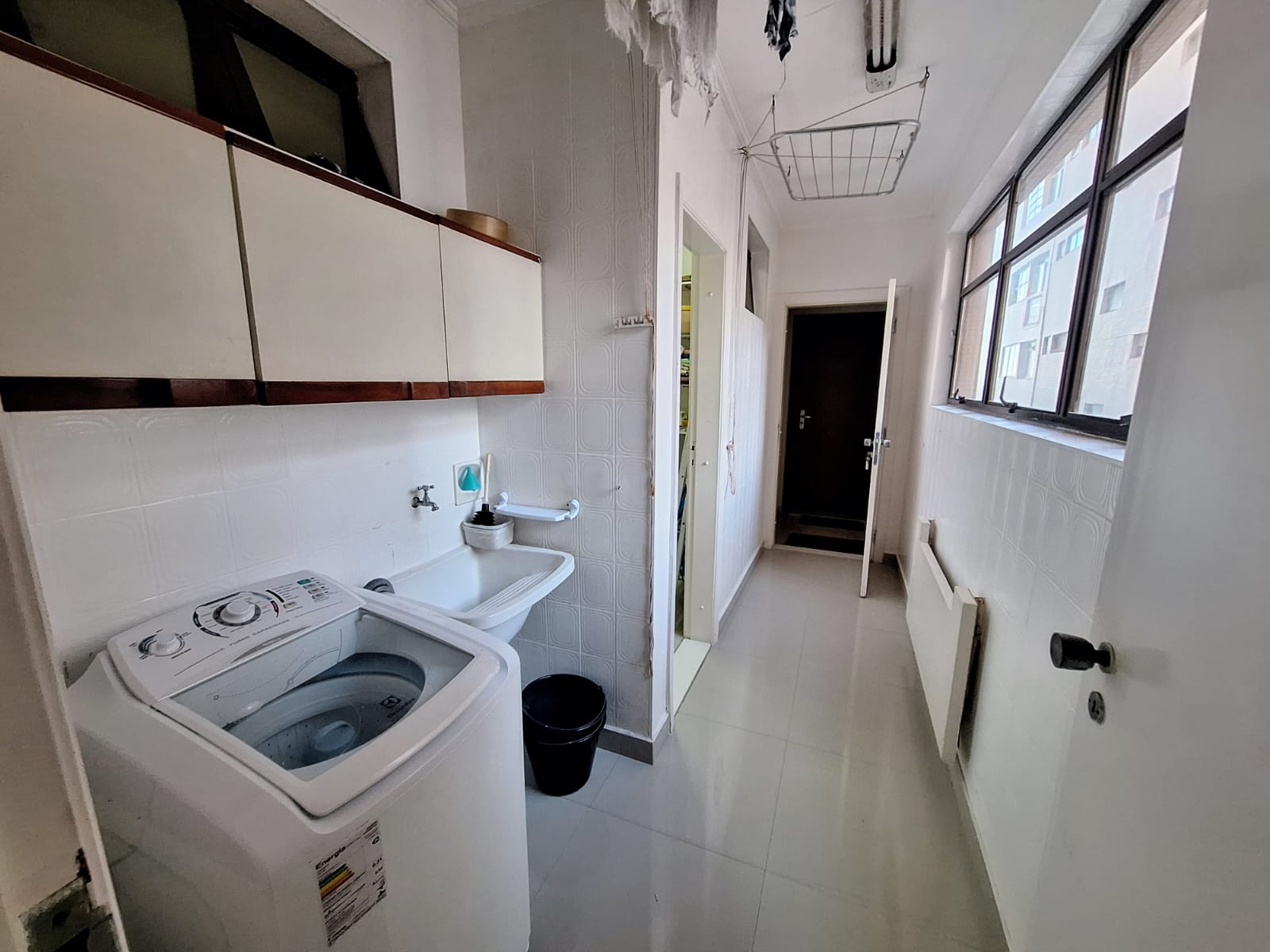 Apartamento frente mar com 3 suítes em Pitangueias - Guarujá