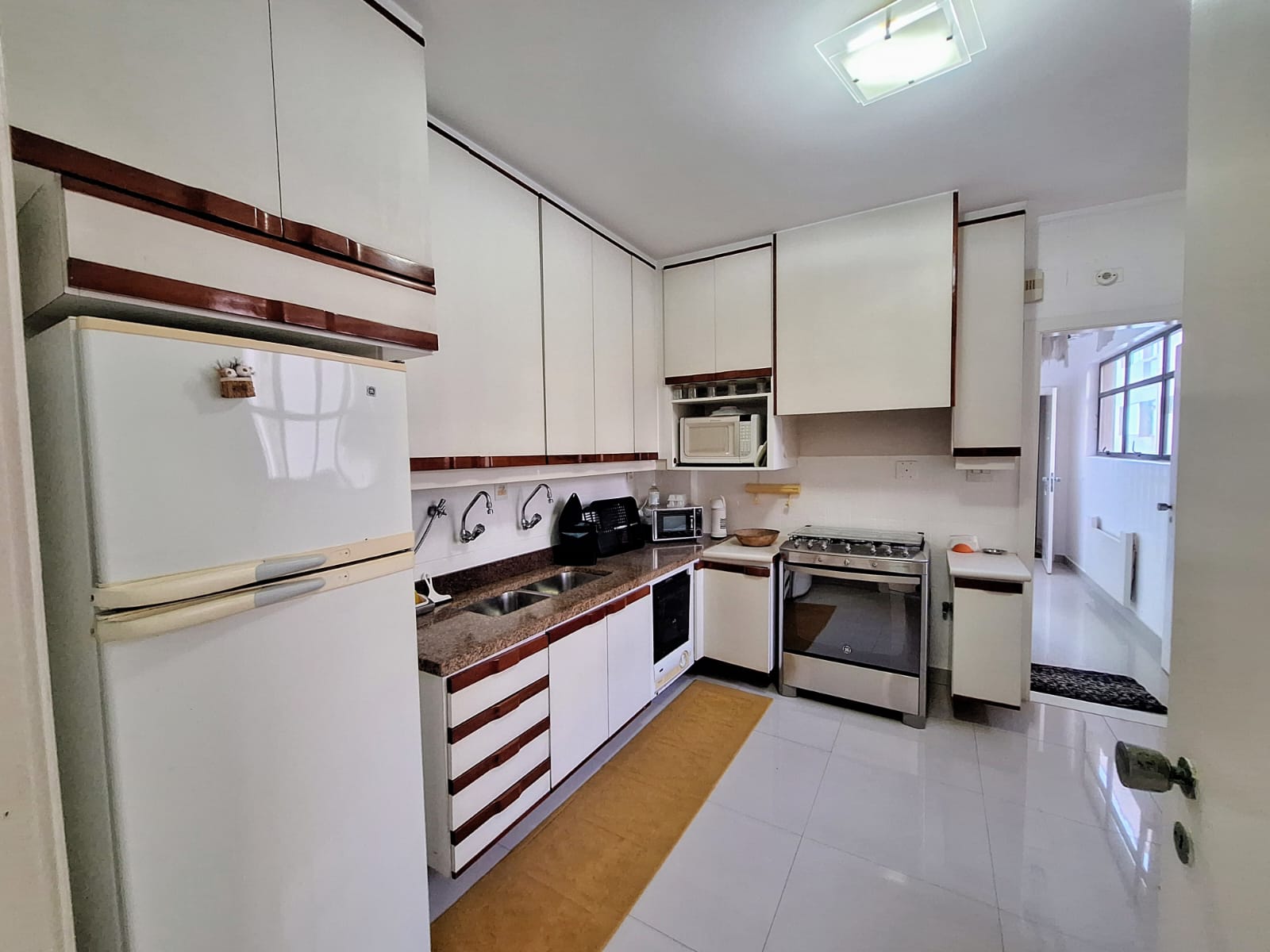Apartamento frente mar com 3 suítes em Pitangueias - Guarujá