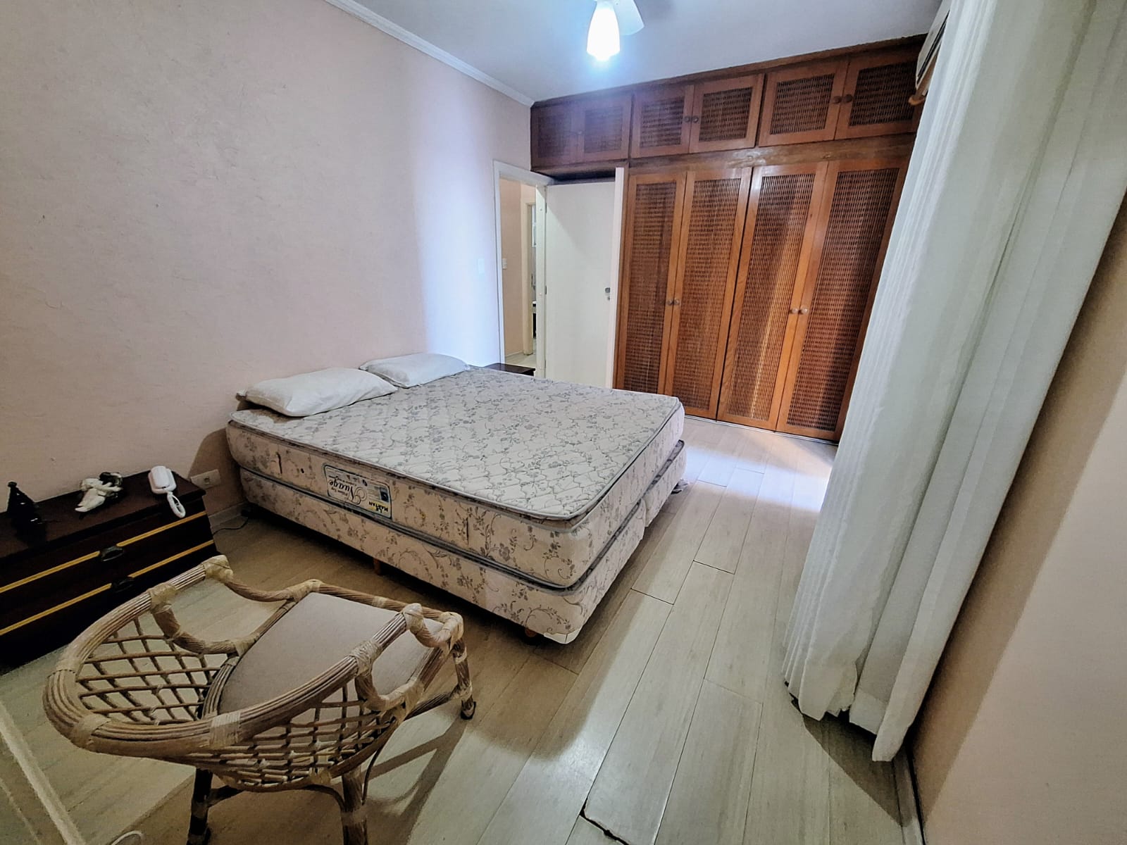 Apartamento frente mar com 3 suítes em Pitangueias - Guarujá