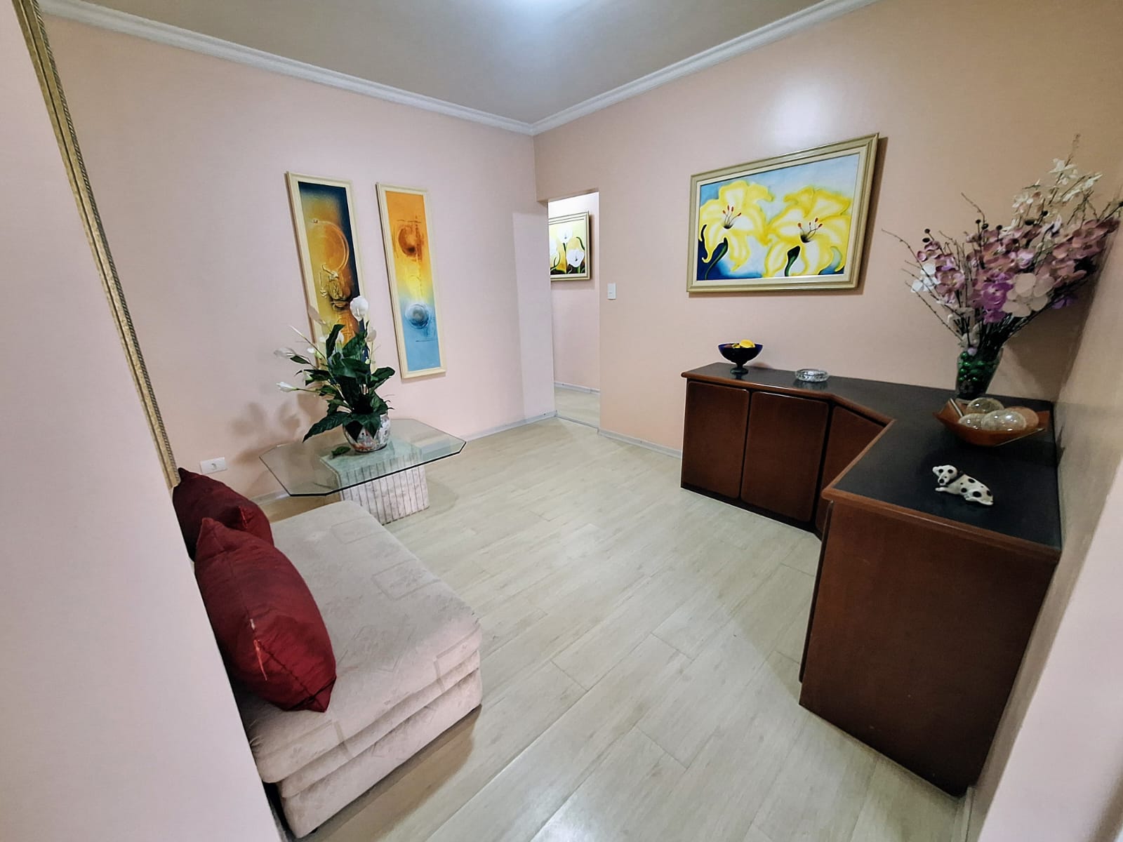 Apartamento frente mar com 3 suítes em Pitangueias - Guarujá