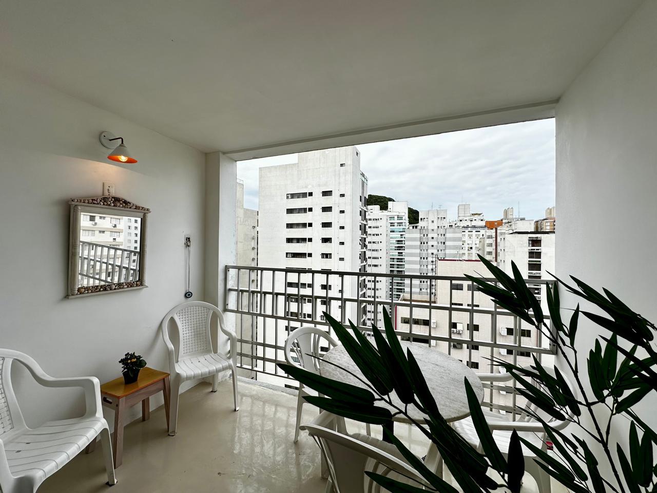 Apartamento com 3 Quartos à Venda, 110 m² por R$ 600.000