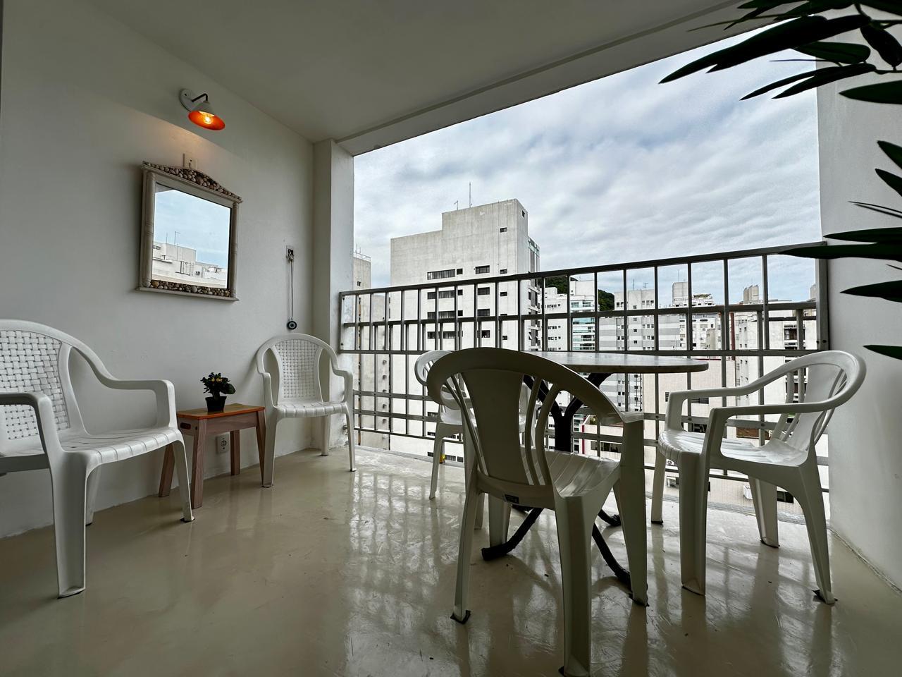Apartamento com 3 Quartos à Venda, 110 m² por R$ 600.000