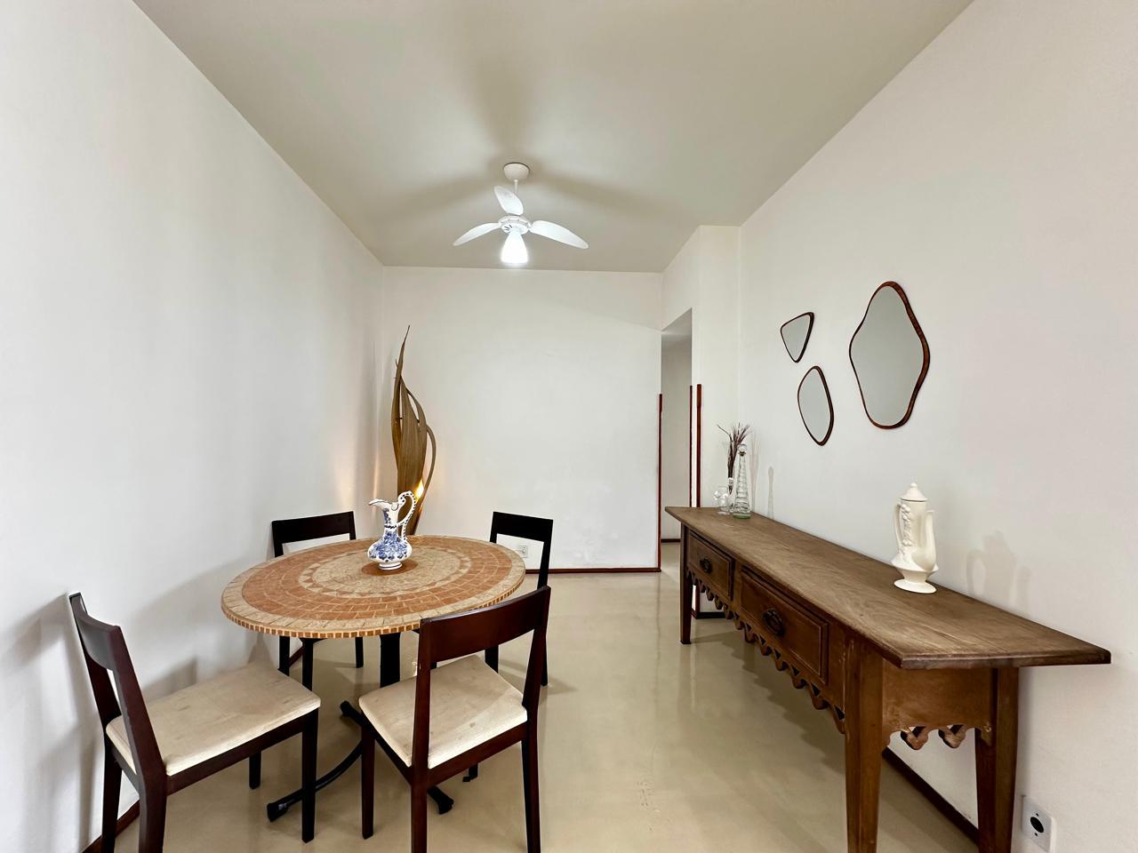 Apartamento com 3 Quartos à Venda, 110 m² por R$ 600.000