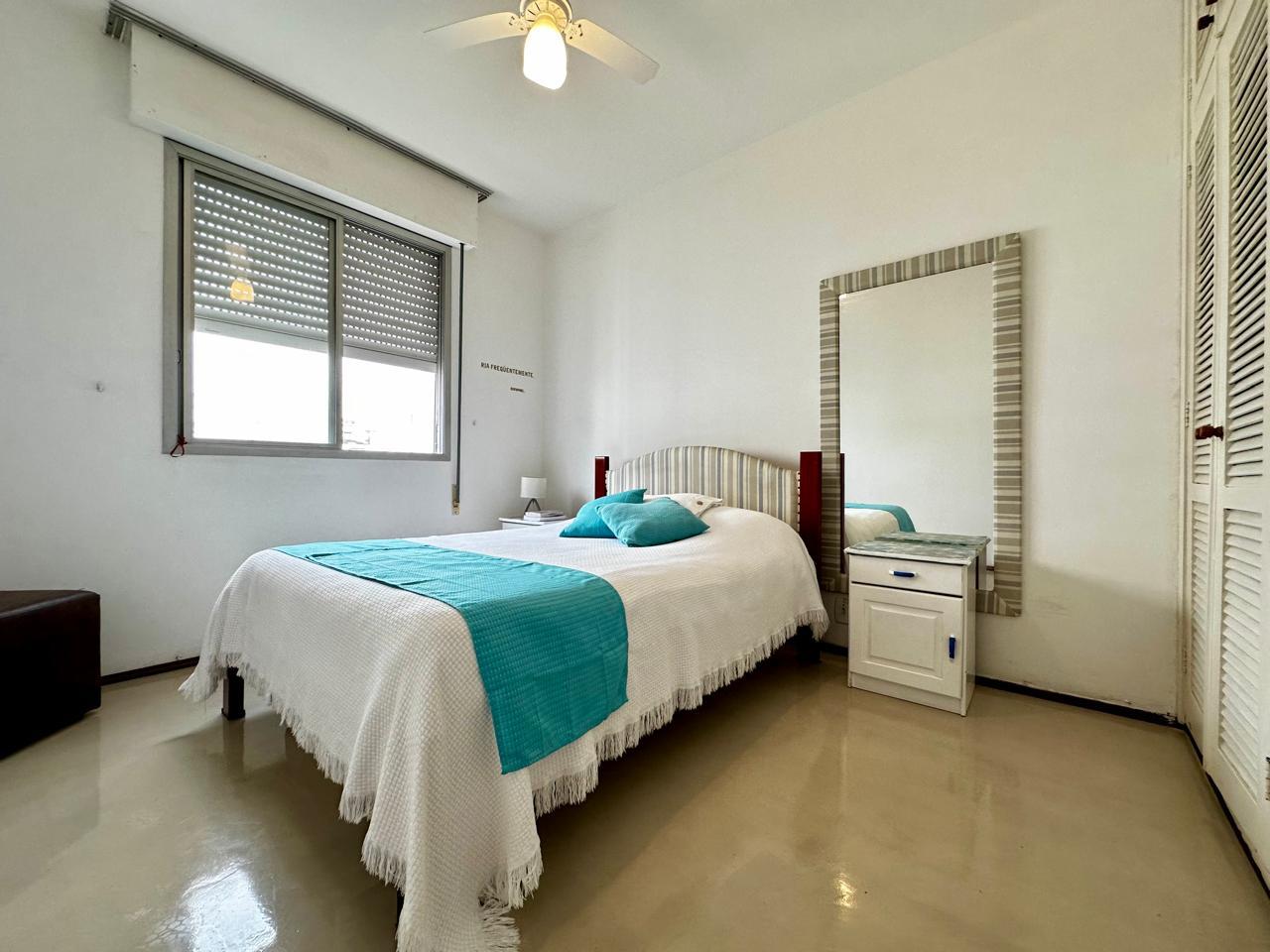 Apartamento com 3 Quartos à Venda, 110 m² por R$ 600.000