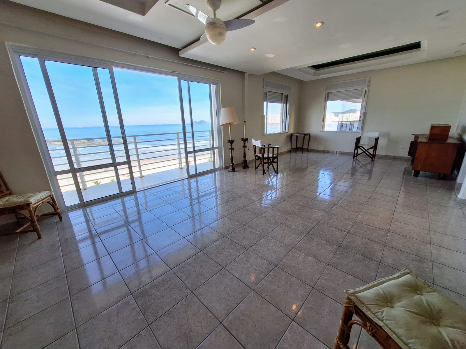 Apartamento Vista total Mar, seno 1 por andar à Venda, 210 m² por R$ 1.200.000