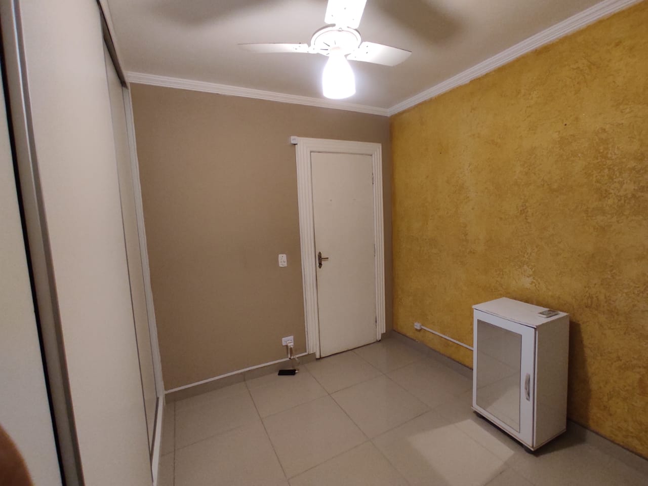 Apartamento à venda com 2 quartos, 61m² - Foto 12