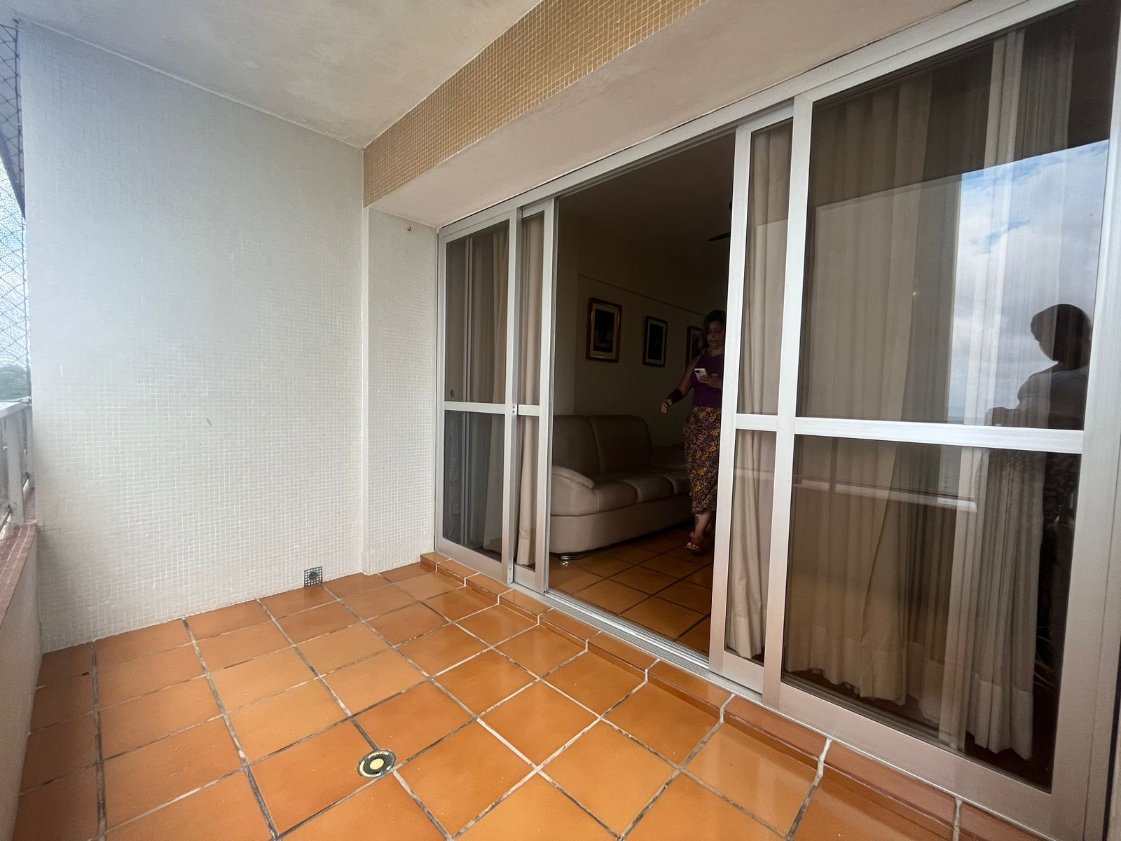 Apartamento para alugar com 3 quartos, 100m² - Foto 2