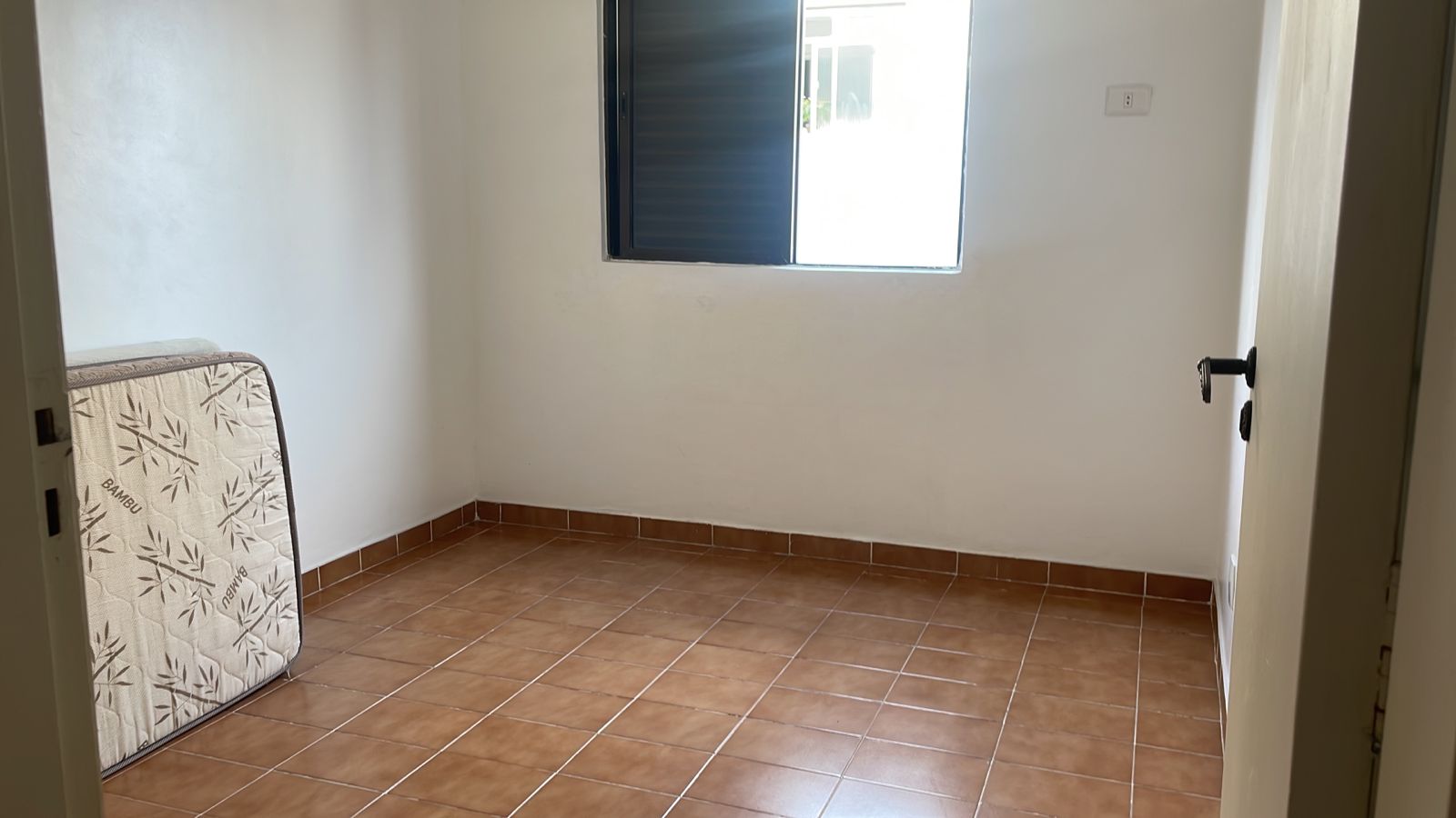 Apartamento à venda com 3 quartos, 80m² - Foto 2